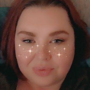 Meet your Posher, Desiree